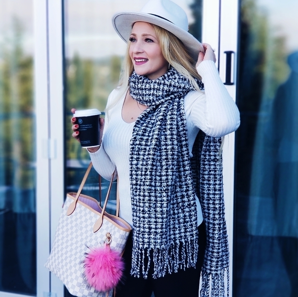 womens Oversized Winter knit with fringe Scarf - Black / White